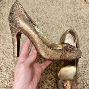 D&G Dolce and Gabbana women’s pumps heels